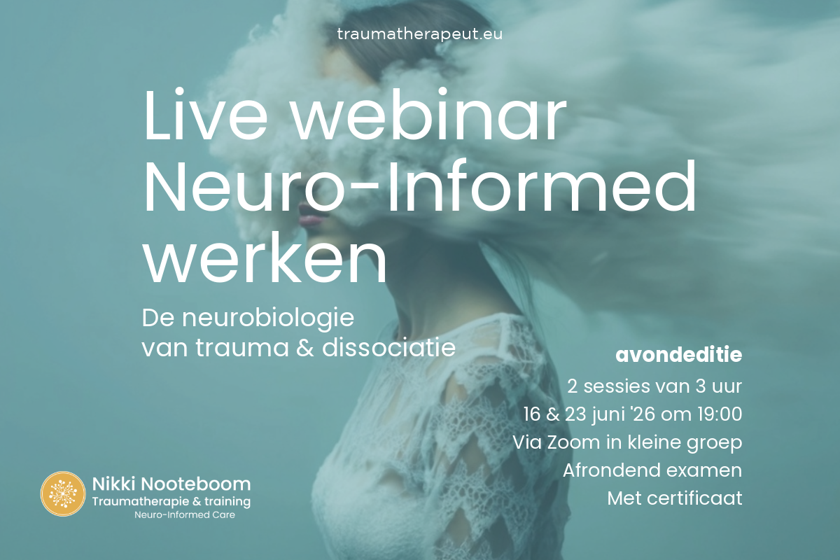 plaatje van vrouw met hoofd in de wolken als metafoor voor trauma en dissociatie